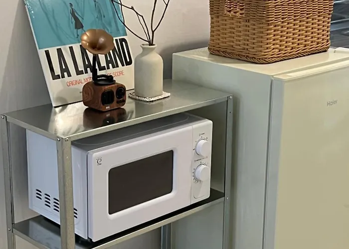 홍대,합정,상수역 10분 최대6명 감성 #1 Apartment